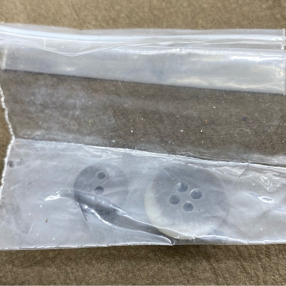 Eddie Bauer Men’s Brown Leather Vest LG Pockets Back Buckle Button Front - Picture 14 of 15